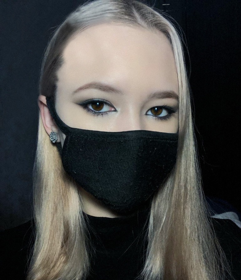 София привлекальеная девушка из Белорецк цена от 3500 руб