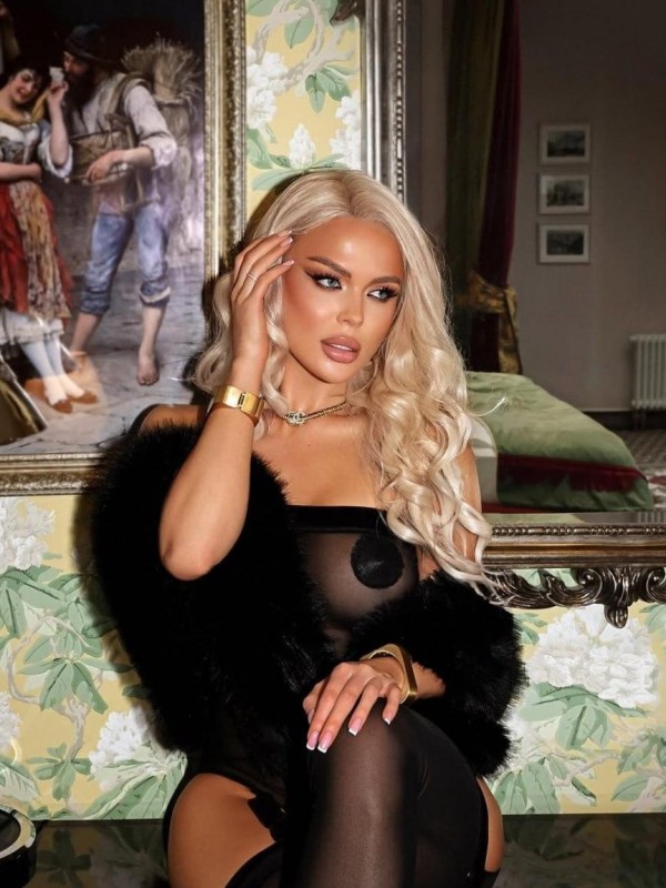 Надежда привлекательная девушка из Белорецк цена от 11000 руб